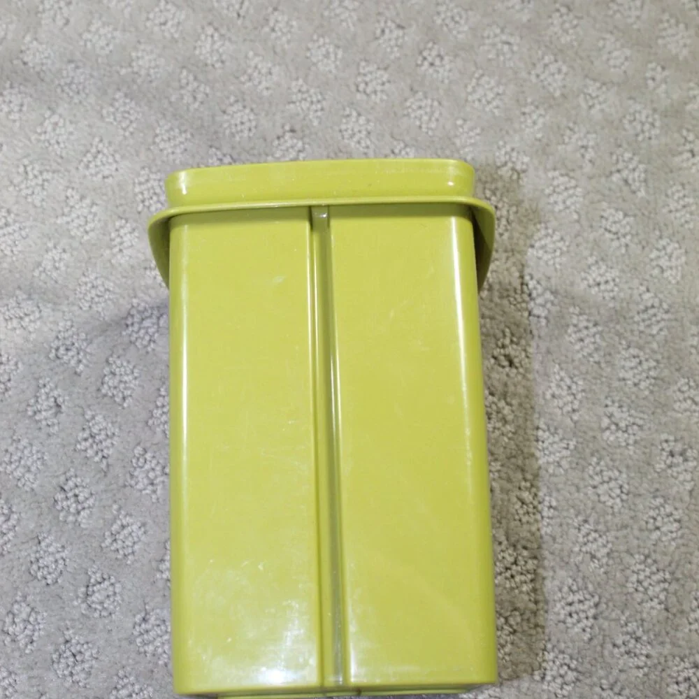 Vintage Green Tupperware Pick-A-Deli Pickle Keeper Container Drainer